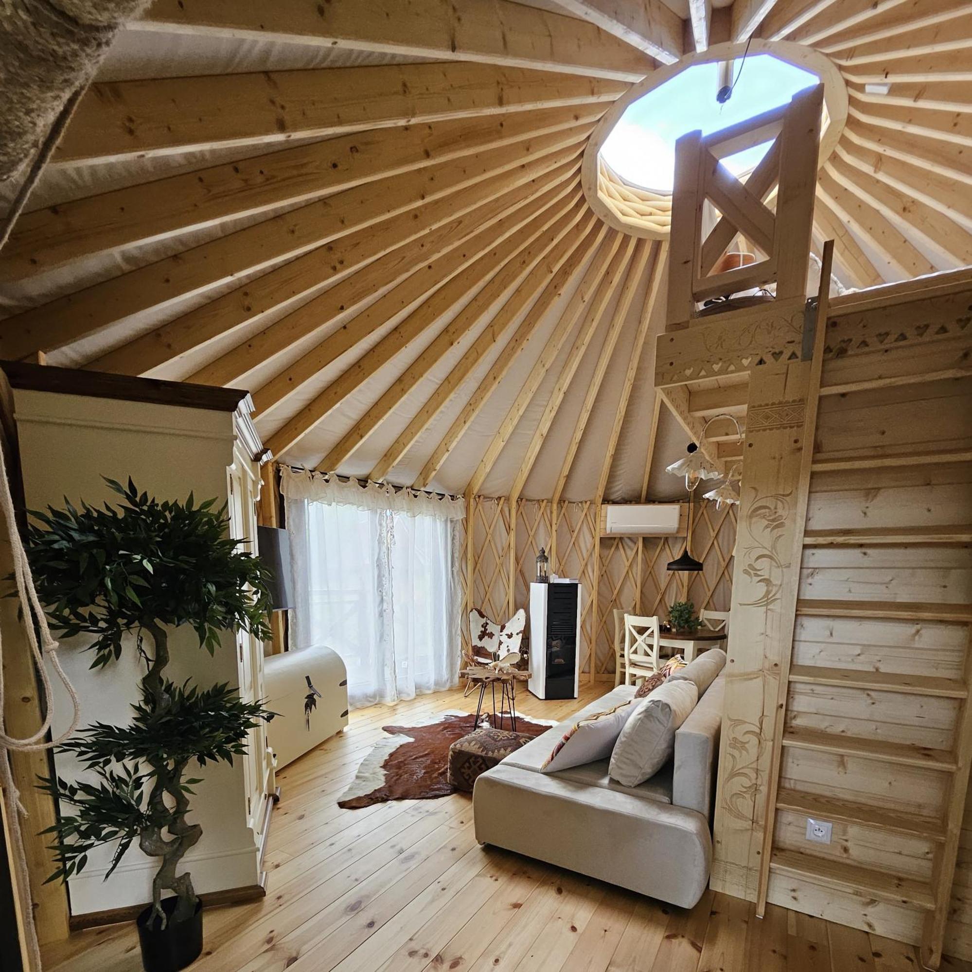 Jurta Na Wypasie - Luksusowy Namiot Z Widokiem Na Gory - Jacuzzi, Sauna, Split Ac, Private, Star View ซาโกปาเน ภายนอก รูปภาพ