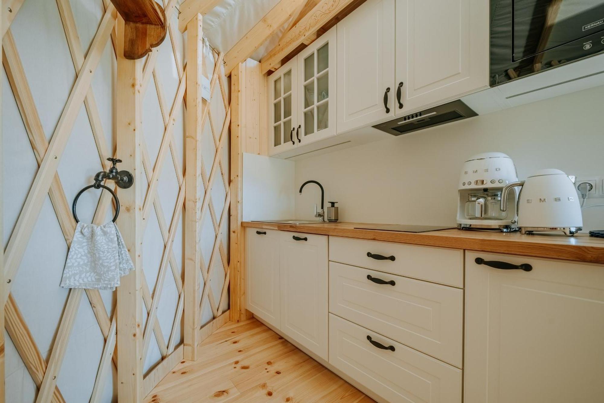 Jurta Na Wypasie - Luksusowy Namiot Z Widokiem Na Gory - Jacuzzi, Sauna, Split Ac, Private, Star View ซาโกปาเน ภายนอก รูปภาพ