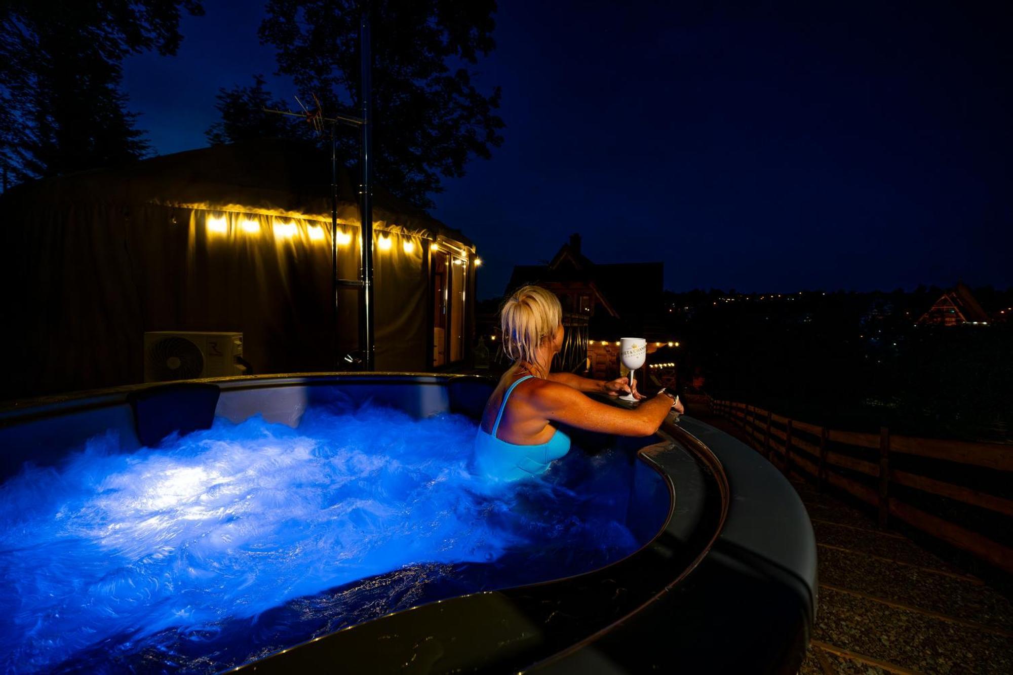 Jurta Na Wypasie - Luksusowy Namiot Z Widokiem Na Gory - Jacuzzi, Sauna, Split Ac, Private, Star View ซาโกปาเน ภายนอก รูปภาพ